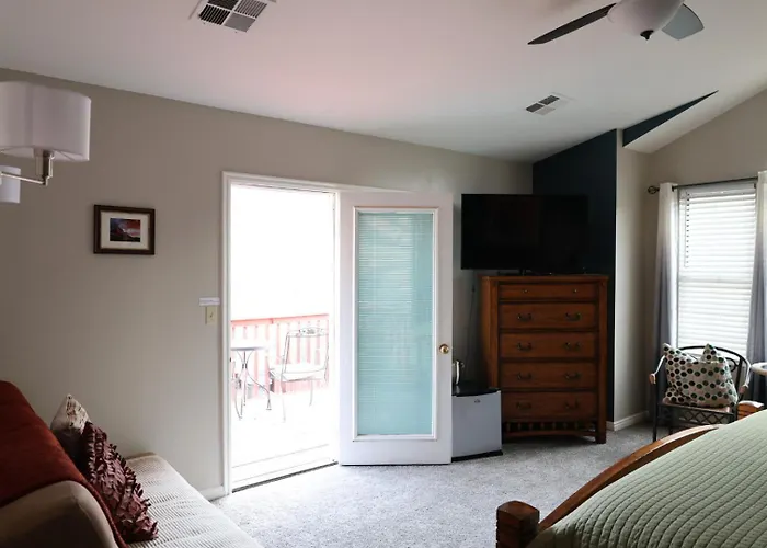 Harvest House Bed And Breakfast
