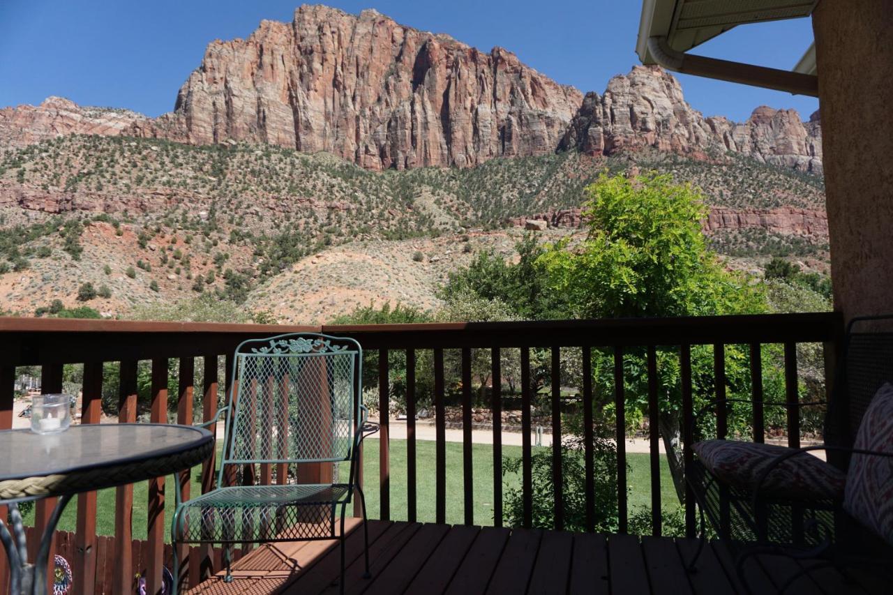 Harvest House Bed & Breakfast 2*