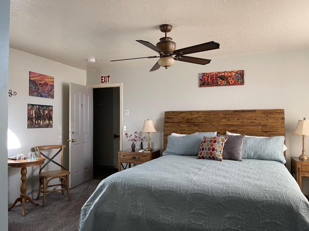 Harvest House Bed & Breakfast 2*
